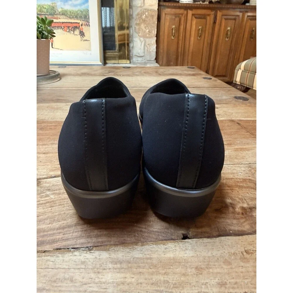 SAS Bliss Black Womens Sz 8.5 Slim Slip On Shoes Tripad Comfort Wedges Stretch